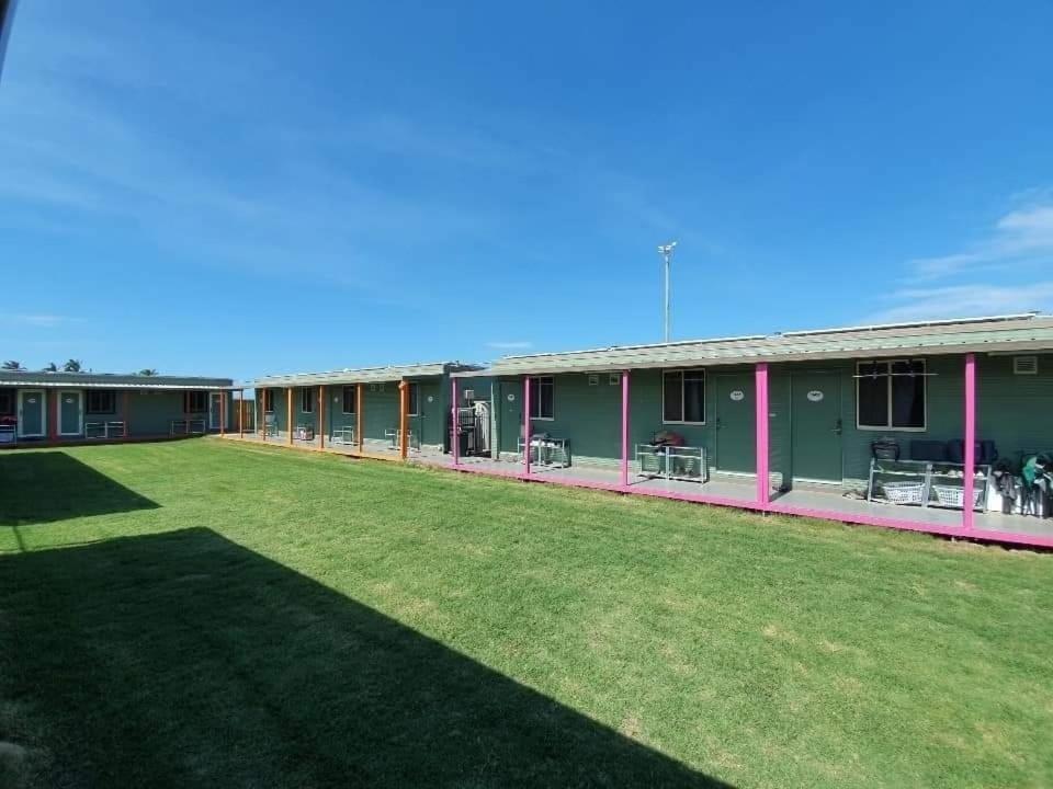 Hostel Palm Tree Backpackers Bundaberg Exterior foto